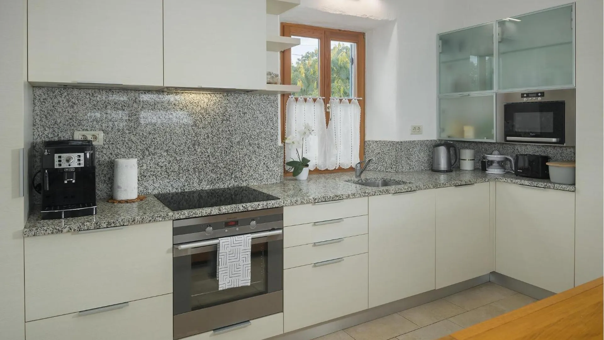 Awesome Apartment In Buje With Wifi