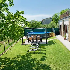 Stancija Loj With Private Pool Ferienhaus